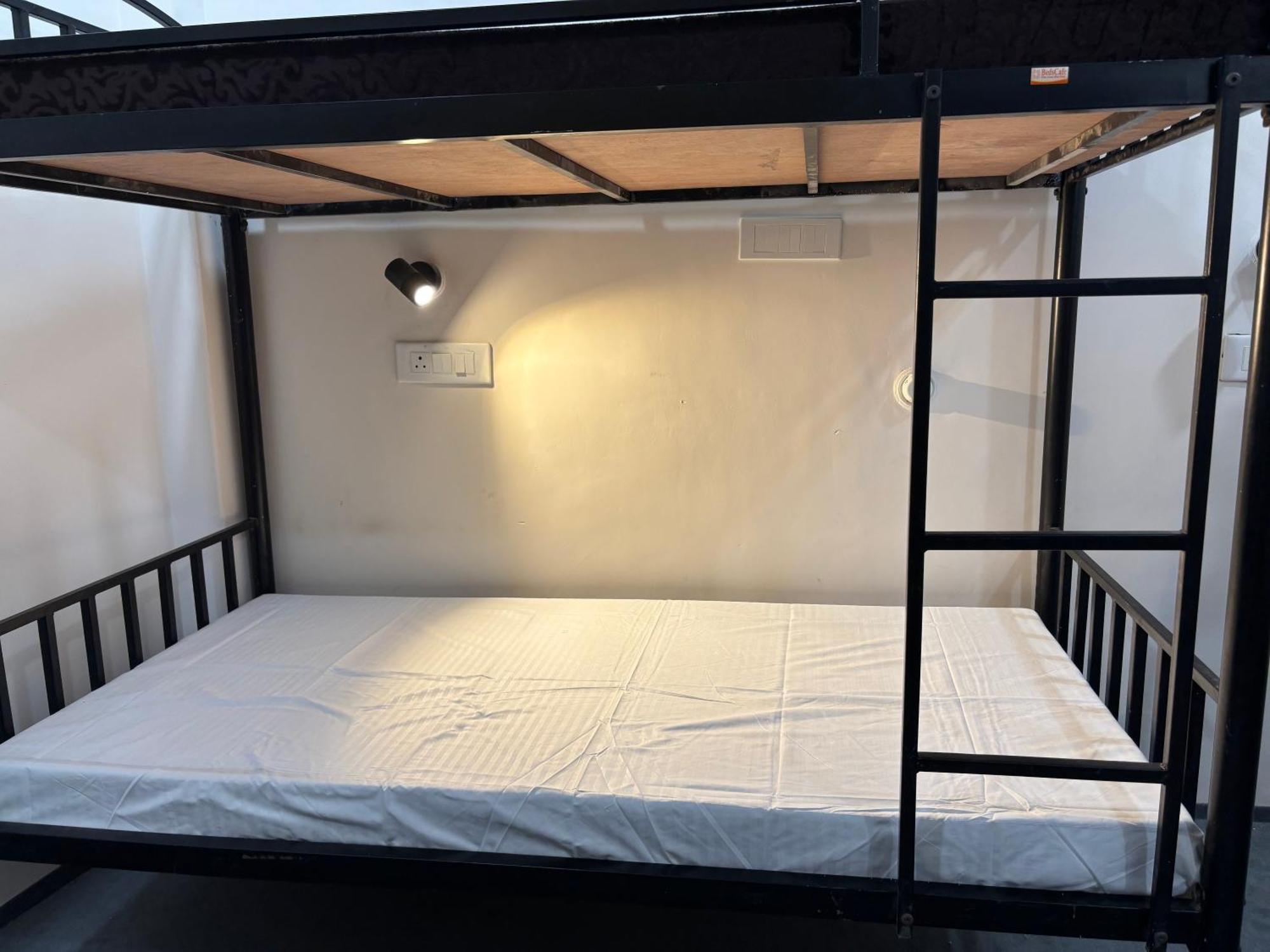 Hostel 6 Bed- By Terracotta Trails *