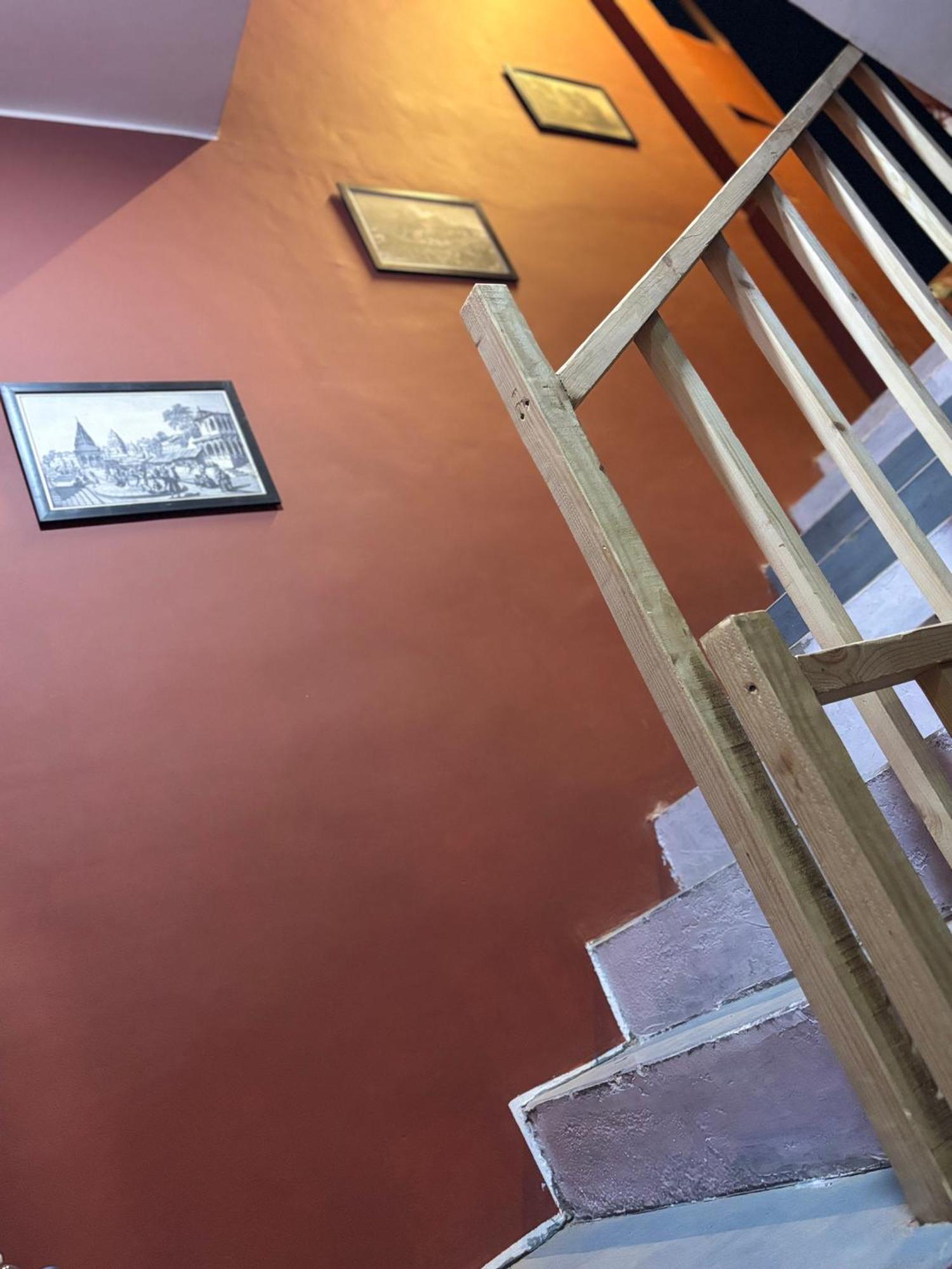 6 Bed- By Terracotta Trails Hostel Varanasi